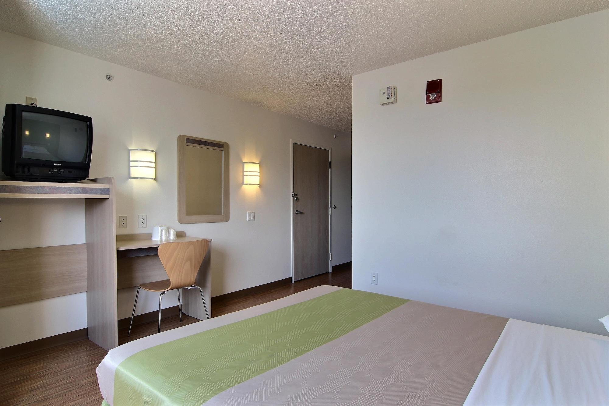 Motel 6-Albuquerque, Nm - North Εξωτερικό φωτογραφία