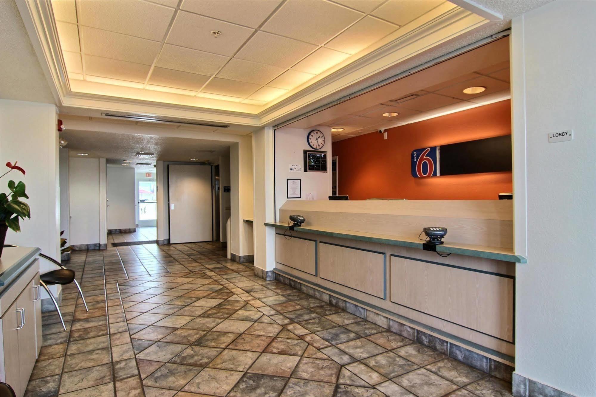 Motel 6-Albuquerque, Nm - North Εξωτερικό φωτογραφία